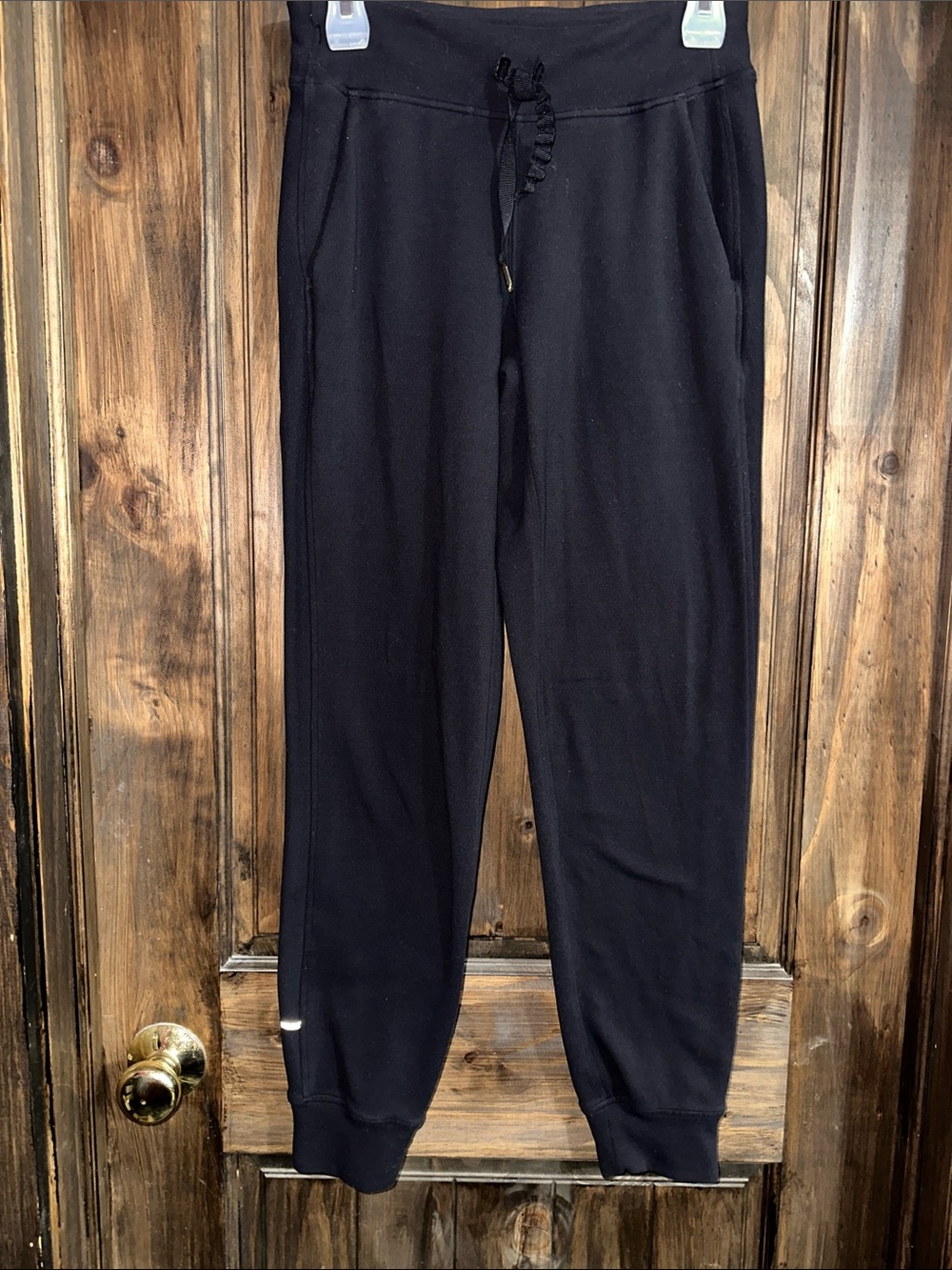 super soft Lululemon joggers size 4